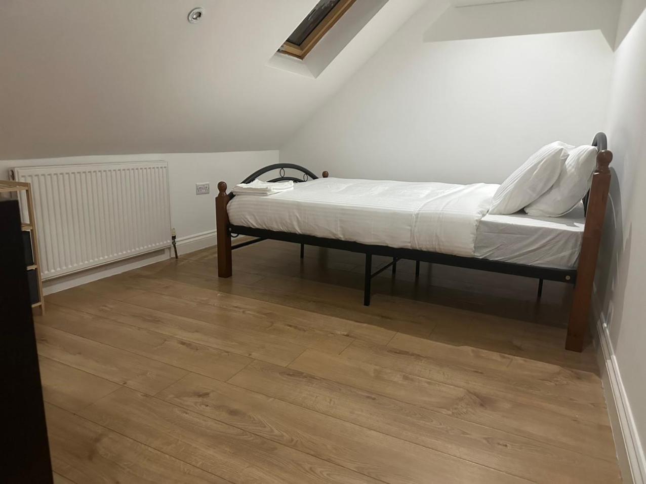 Tran Uk Homestay Лондон Екстер'єр фото
